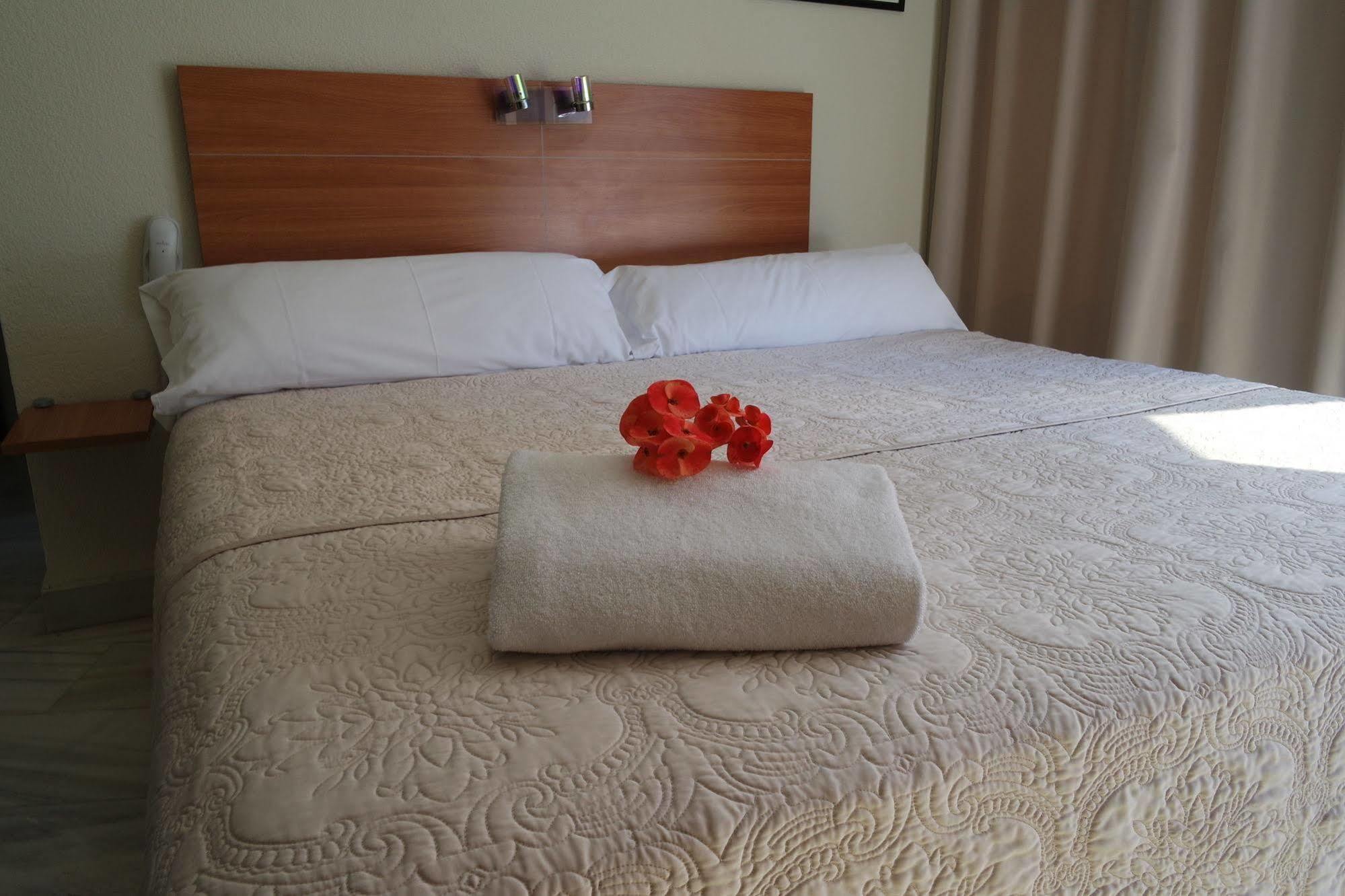 Hotel Sol Альмерия Экстерьер фото